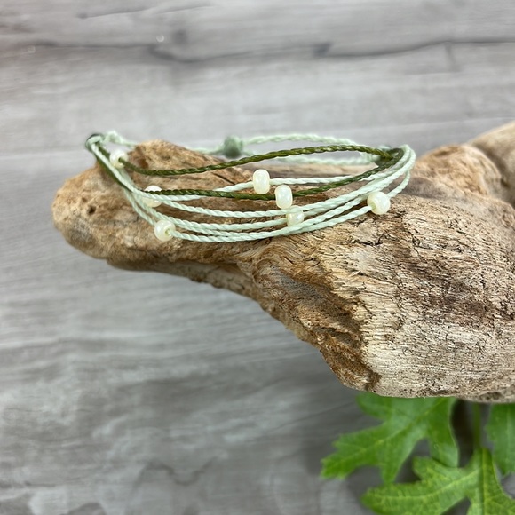 🔆Beautiful Flower Bracelet Set🔆 - Picture 5 of 6